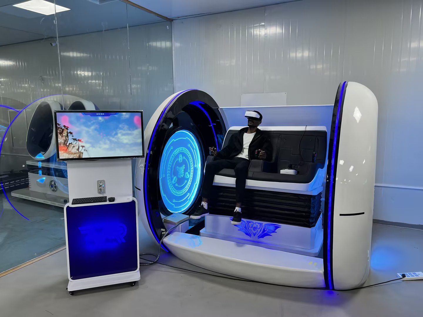 Jamaican customers visit SKYFUN new VR factory 3
