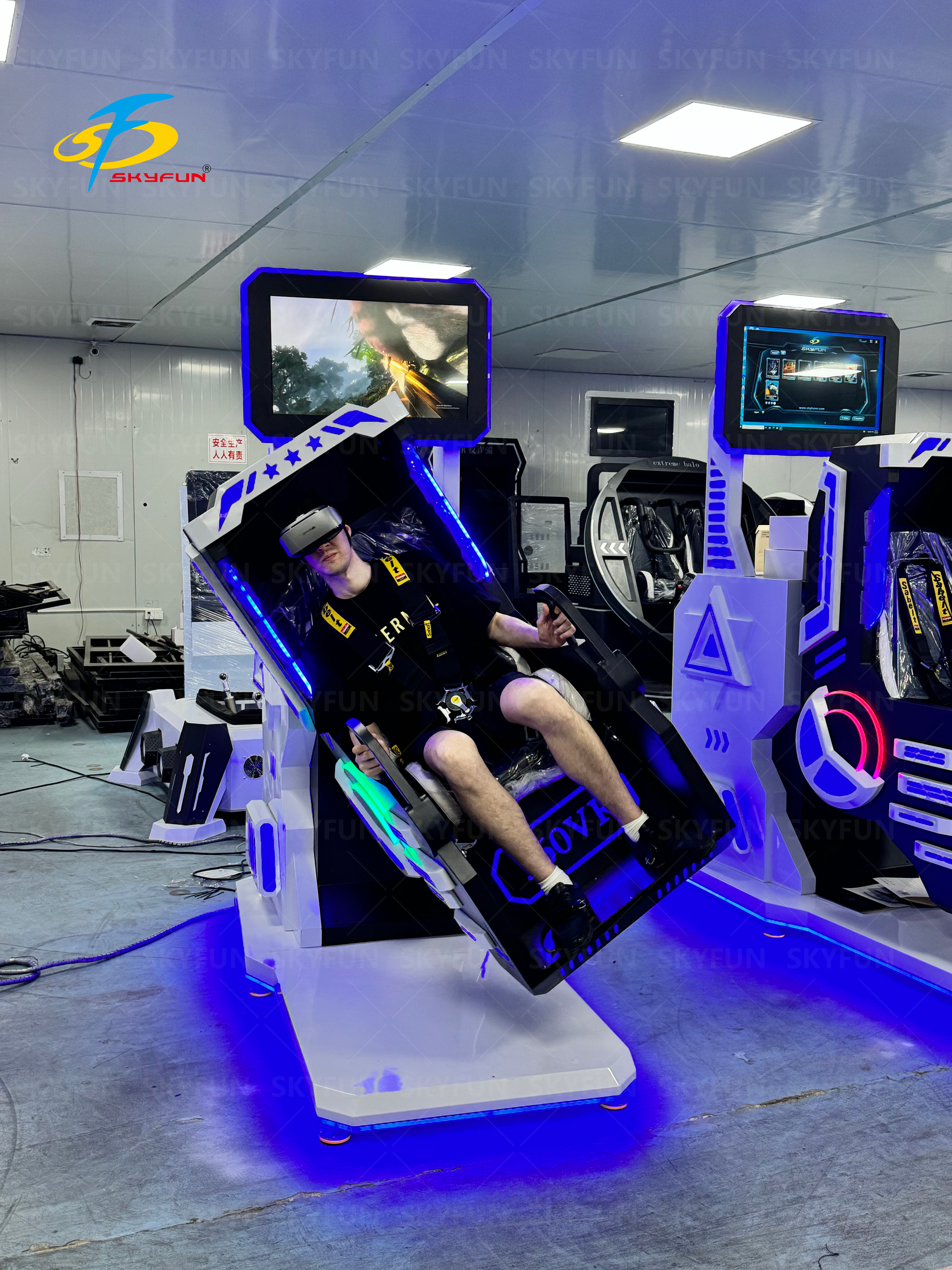 Russian customers experience Skyfun 360 VR motion chair machine, high-quality game content 3
