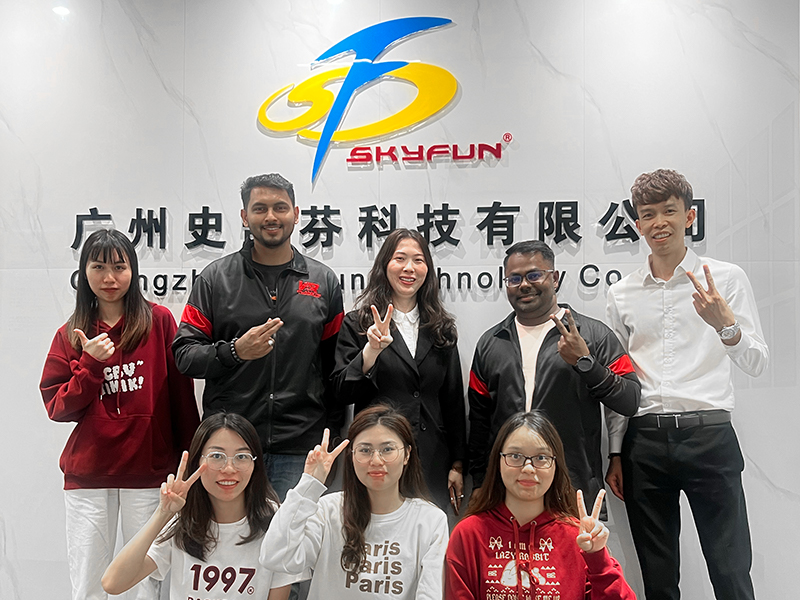 Welcome customers from Malaysia to visit and negotiate with us 2