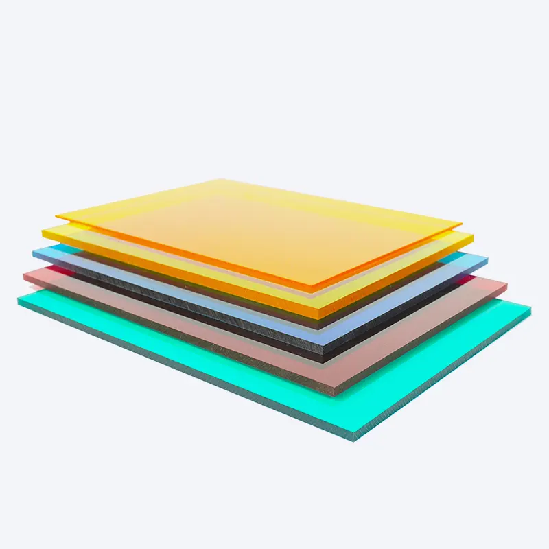 Polycarbonate solid sheet in modern architecture