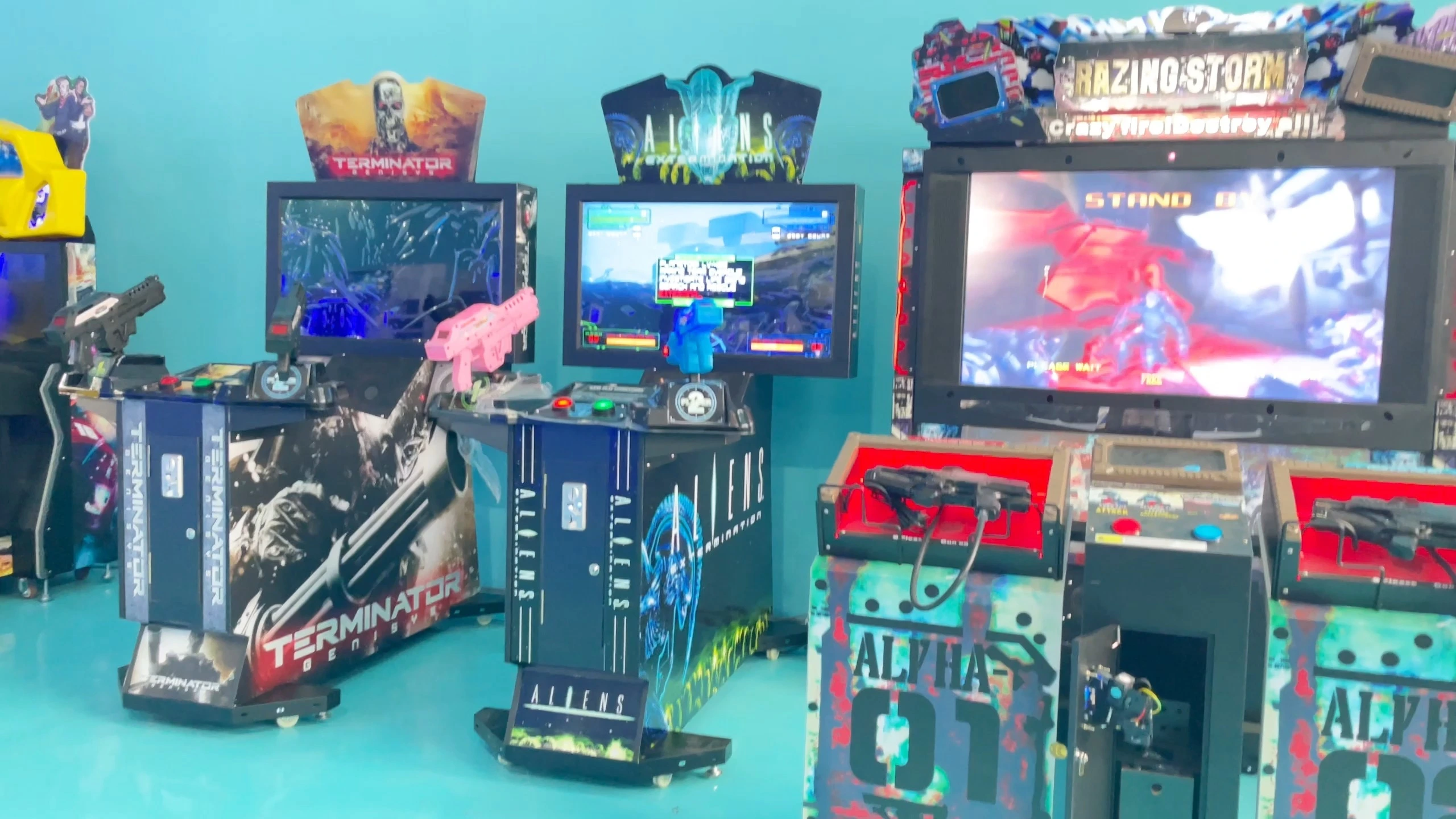 Alien Shooting Game Machine | 2-Player Coin Operated Light Gun Arcade Cabinet 1