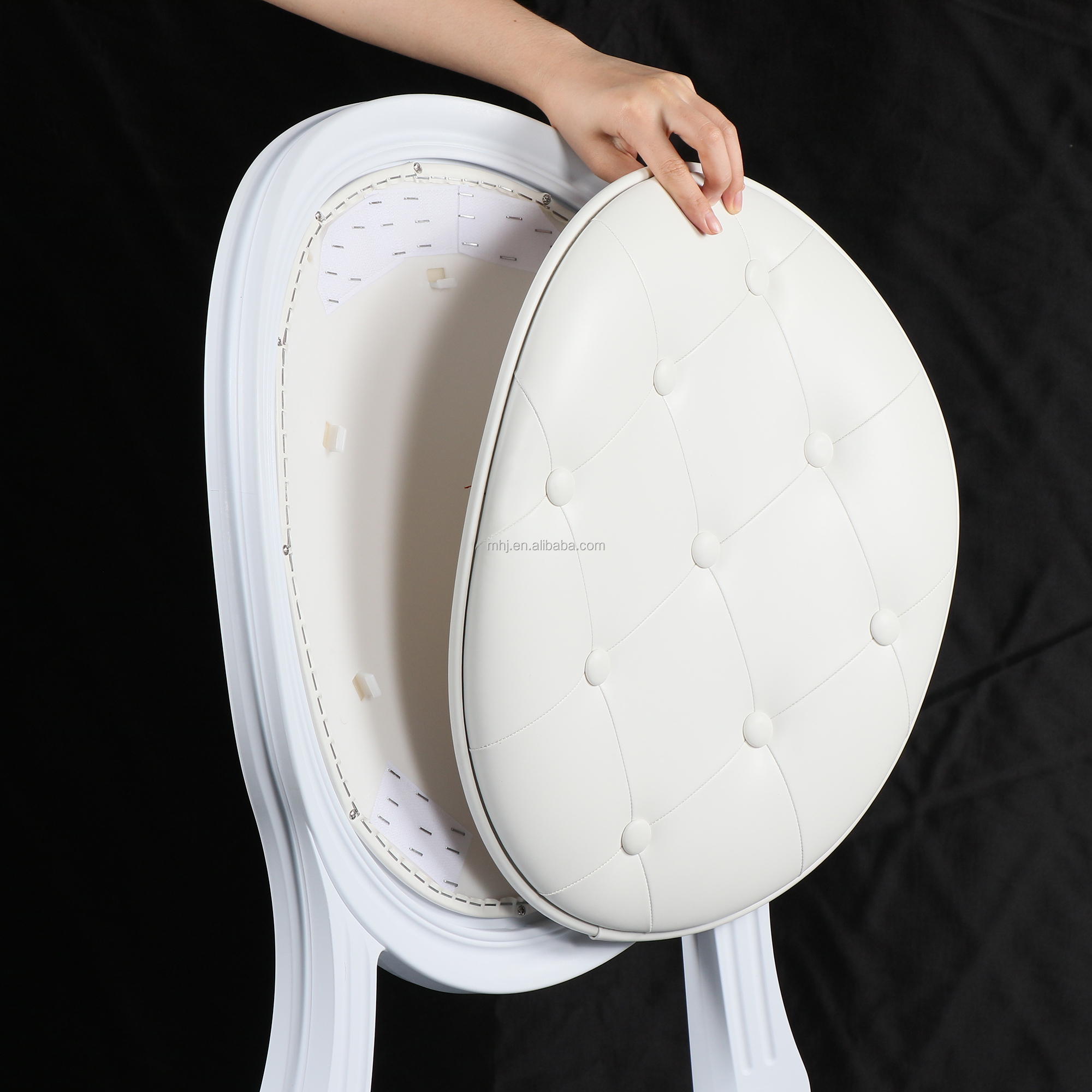 MHJ furniture - French Louis Royal Design Resin Plastic Oval Back Hotel Dining Banquet Chair For Event Wedding Plastic chair and table 9