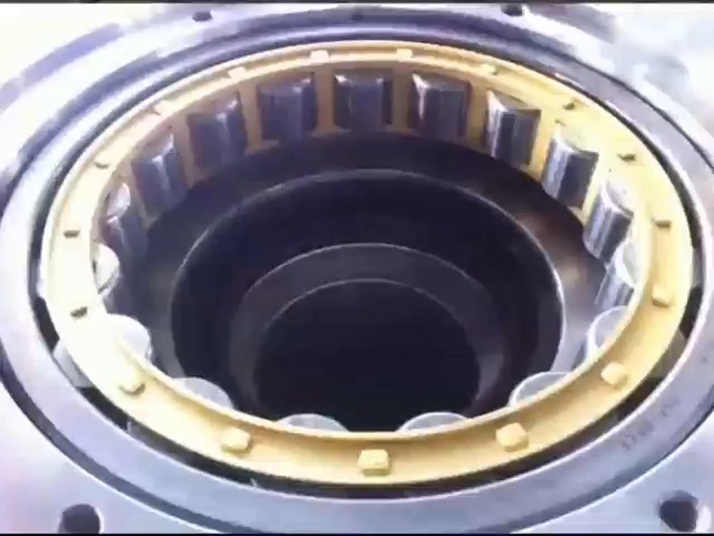 High-Efficiency Decanter Centrifuge for Sludge Dewatering and Industrial Processing 1