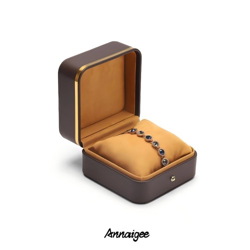 brown leather pillow box