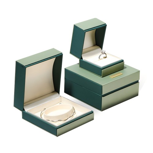 Green Leatherette Paper Jewelry Packaging Boxes