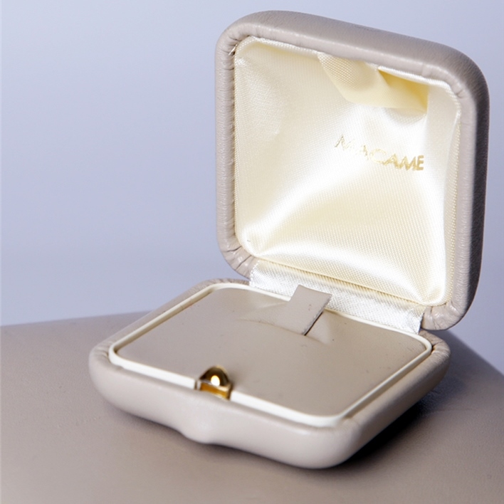 leather jewelry boxes