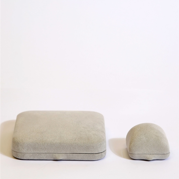 What is the difference between a valet box and a jewelry box?