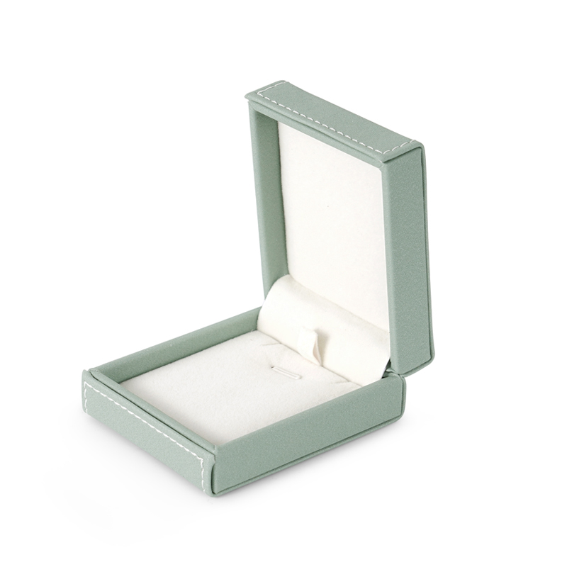 leather pendant box