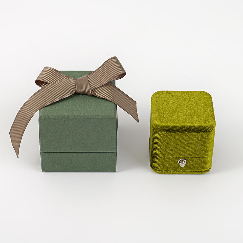 green velvet ring box