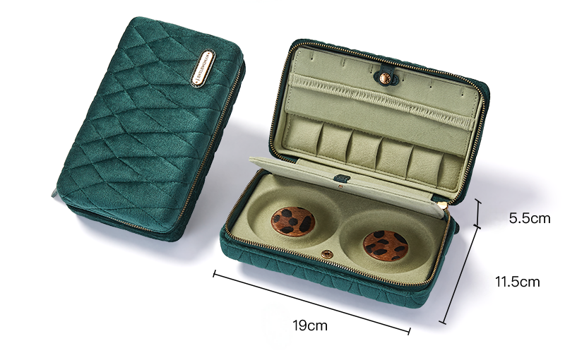 Portable Velvet Jewelry Pouch - Green