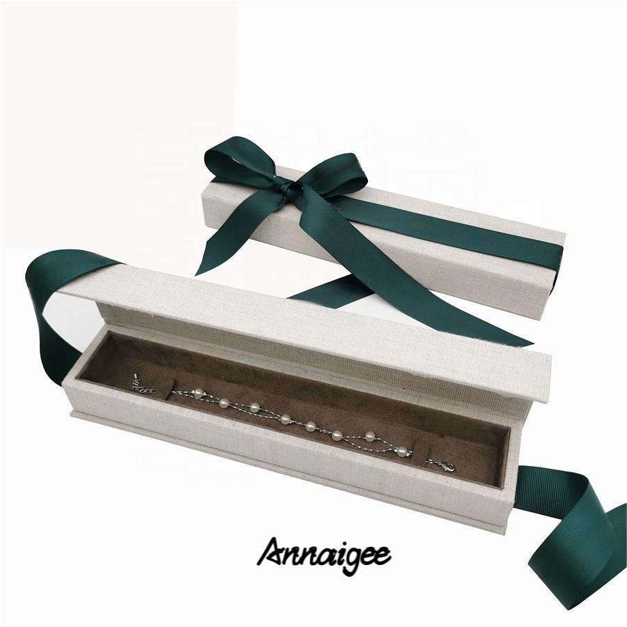  Caja de regalo con cinta