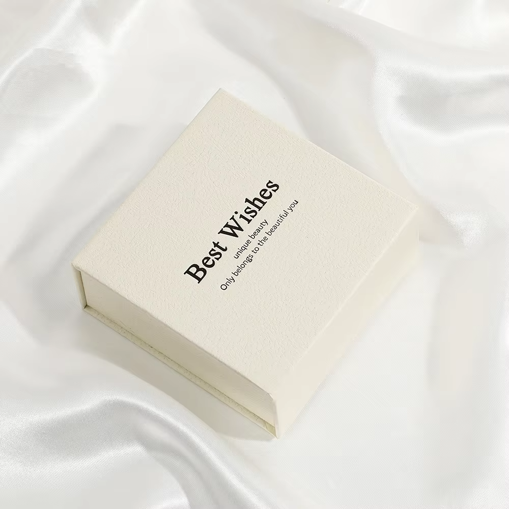 white magnetic paper jewelry boxes