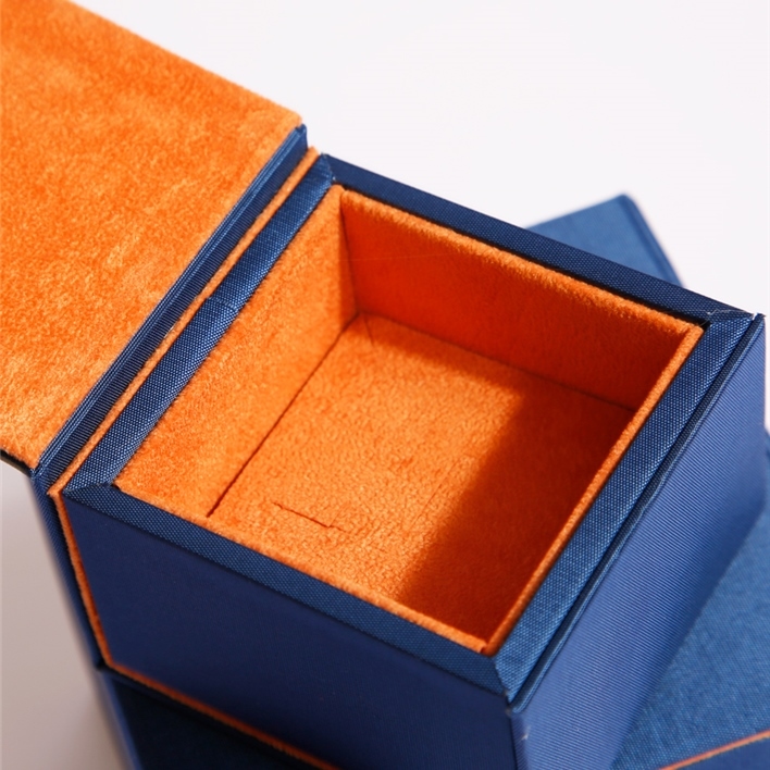 custom jewelry gift boxes