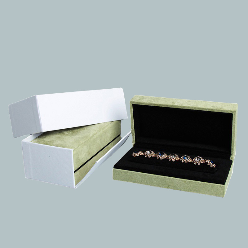 Van Cleef Style Imitation Brand Velvet Jewelry Gift Box - Annaigee 7