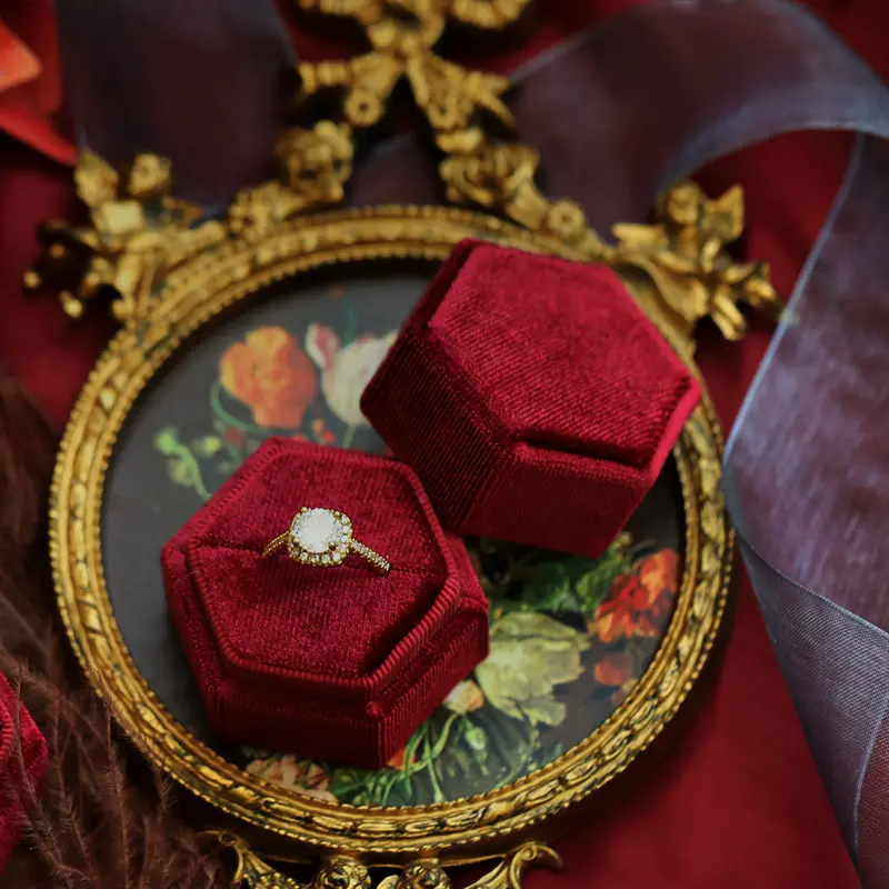 Annaigee - Scatola portagioie esagonale di lusso personalizzata, mini, morbida, liscia, colorata, in velluto floccato, per anelli, confezione regalo di lusso 1