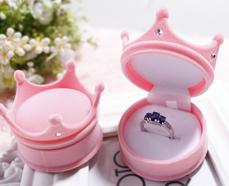 2022 Wholesale New Custom Small Velvet Jewelry Storage Packaging Box Jewelry Ring Earring Gift Travel Boxs Set With Logo