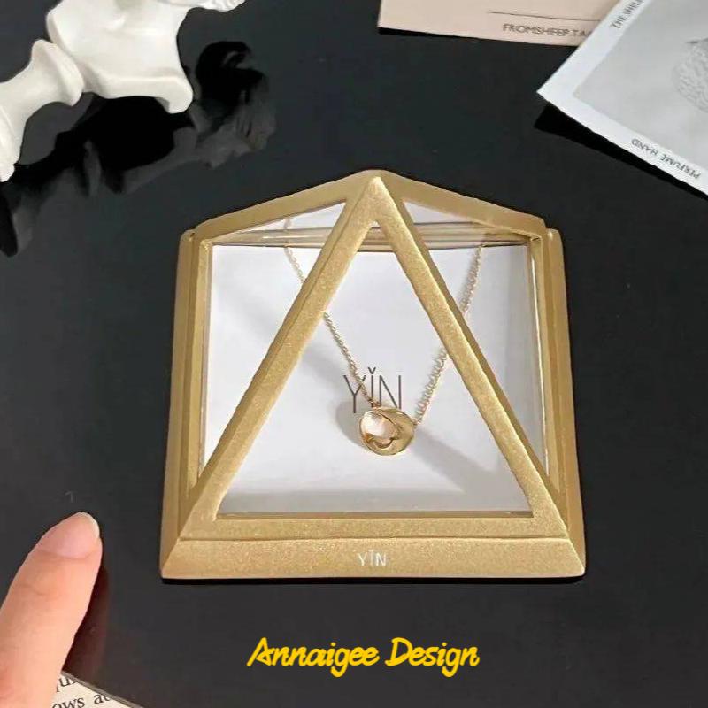 Custom design jewelry packaging box by Annaigee