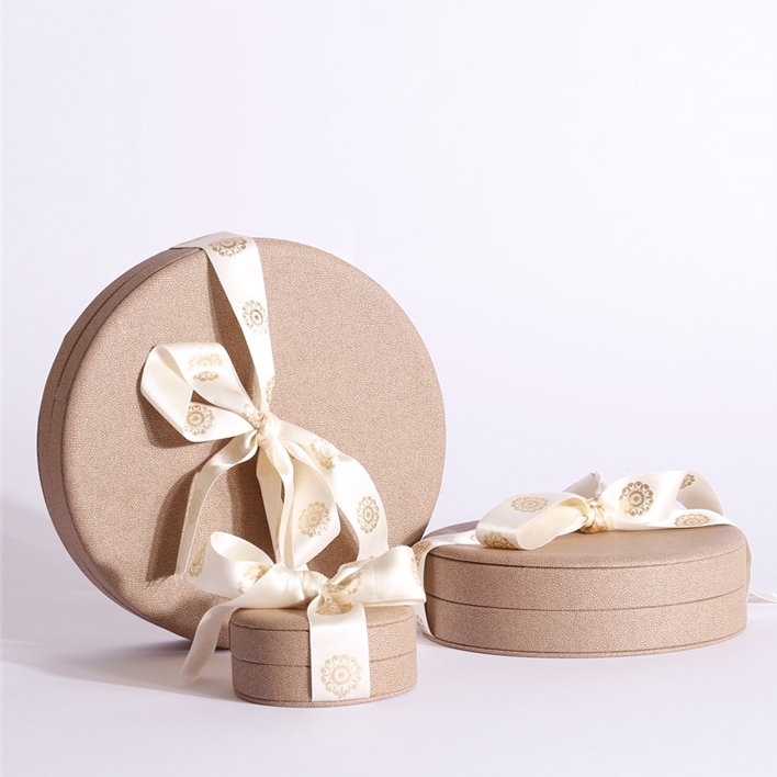  Caixa de joias personalizada de alta qualidade, formato redondo, ideal para embalar anéis, colares e pulseiras. Perfeita para presentear ou como caixa de presente.