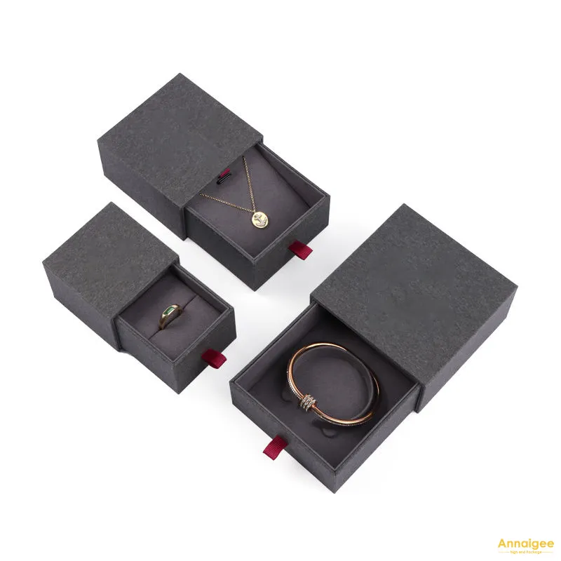 Custom small jewelry boxes for gifts Wholesaler Manufacturer | Annaigee 1