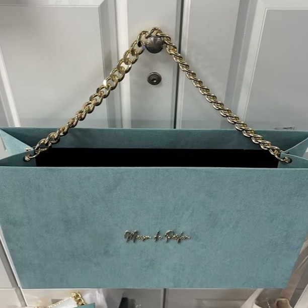 Standard Kraft vs. Luxury Euro Tote Bags | Premium Shopping Bags 3