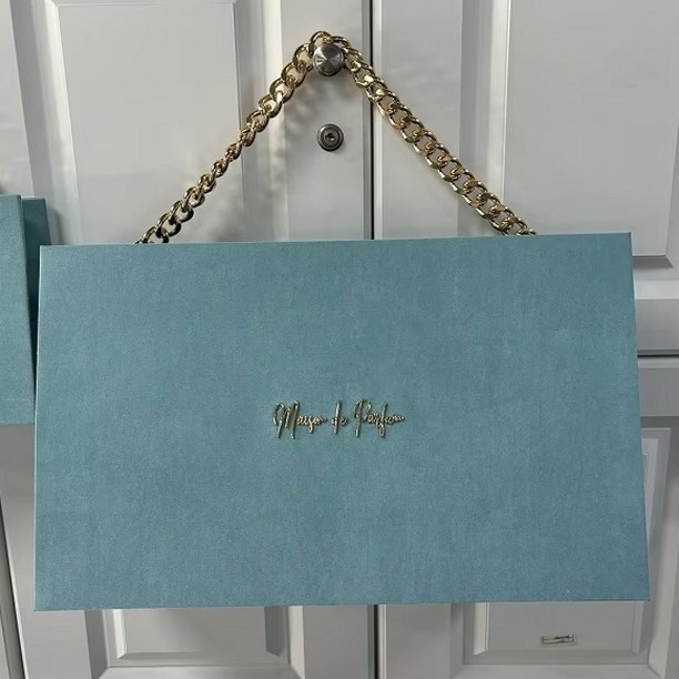 Standard Kraft vs. Luxury Euro Tote Bags | Premium Shopping Bags 2