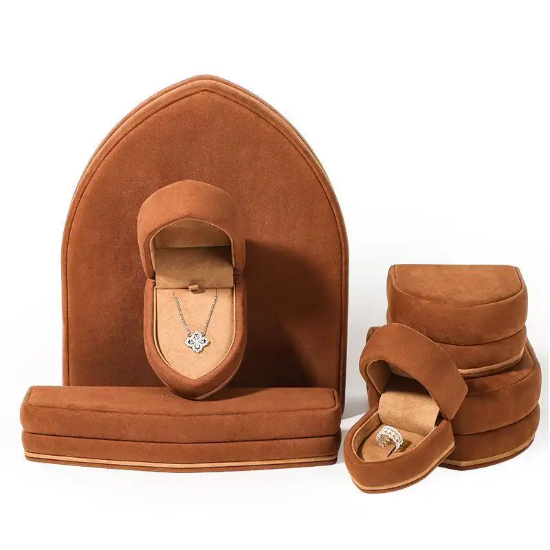 2026 New Arrival Caramel Brown Sail-shaped Velvet Jewelry Box 1