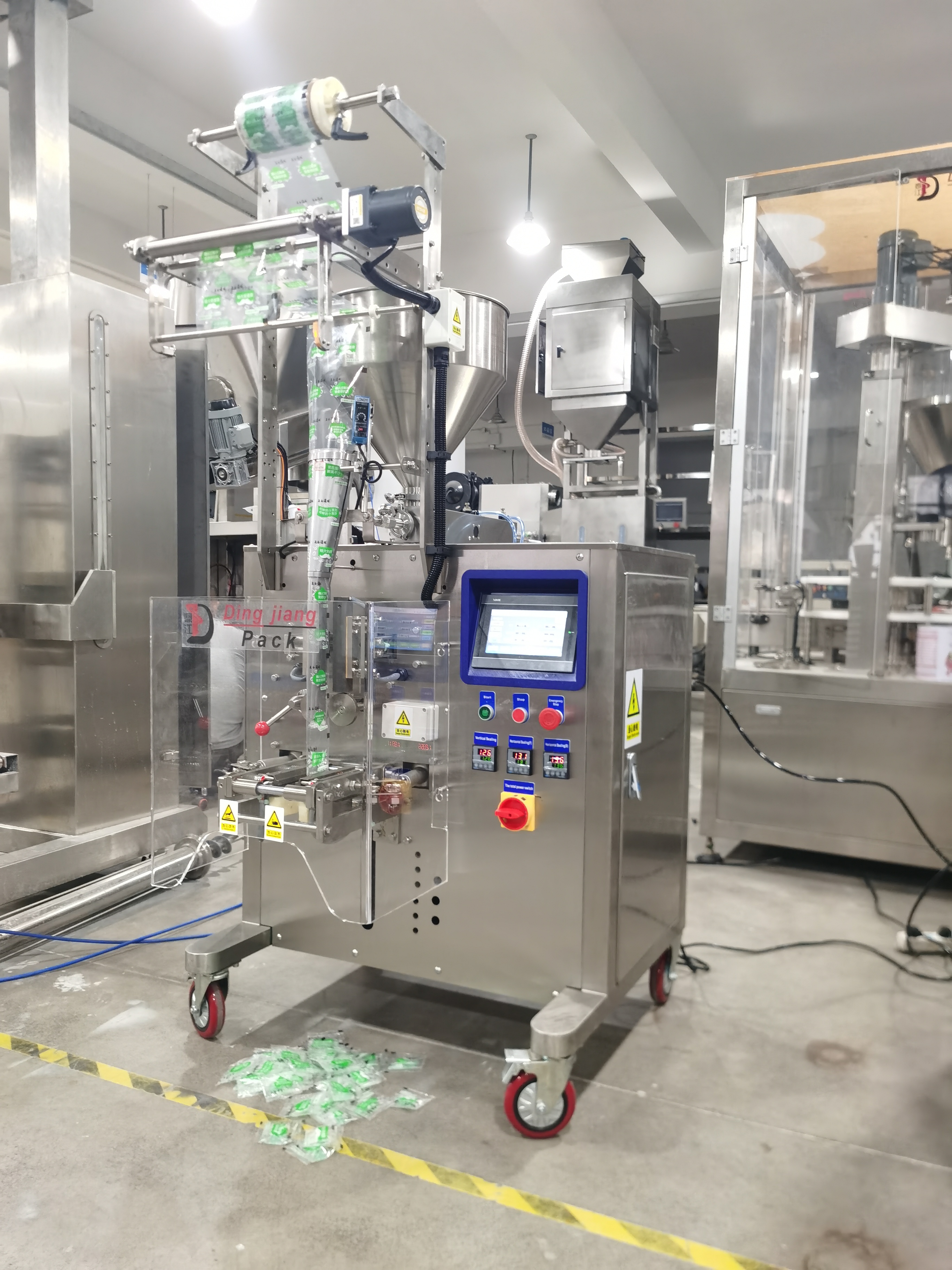 Automatic liquid sachet pack machine for soya sauce 6