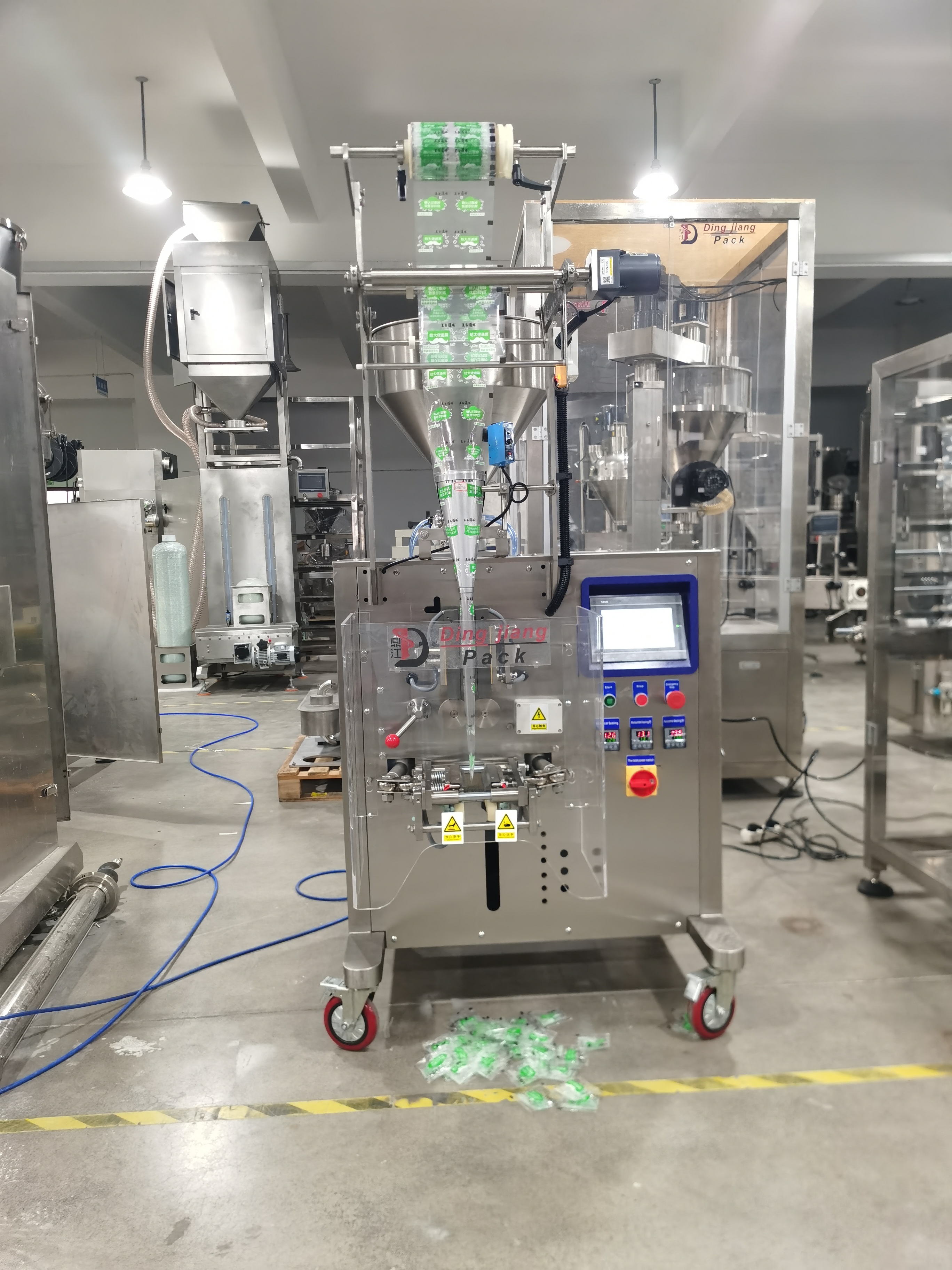 Automatic liquid sachet pack machine for soya sauce 7