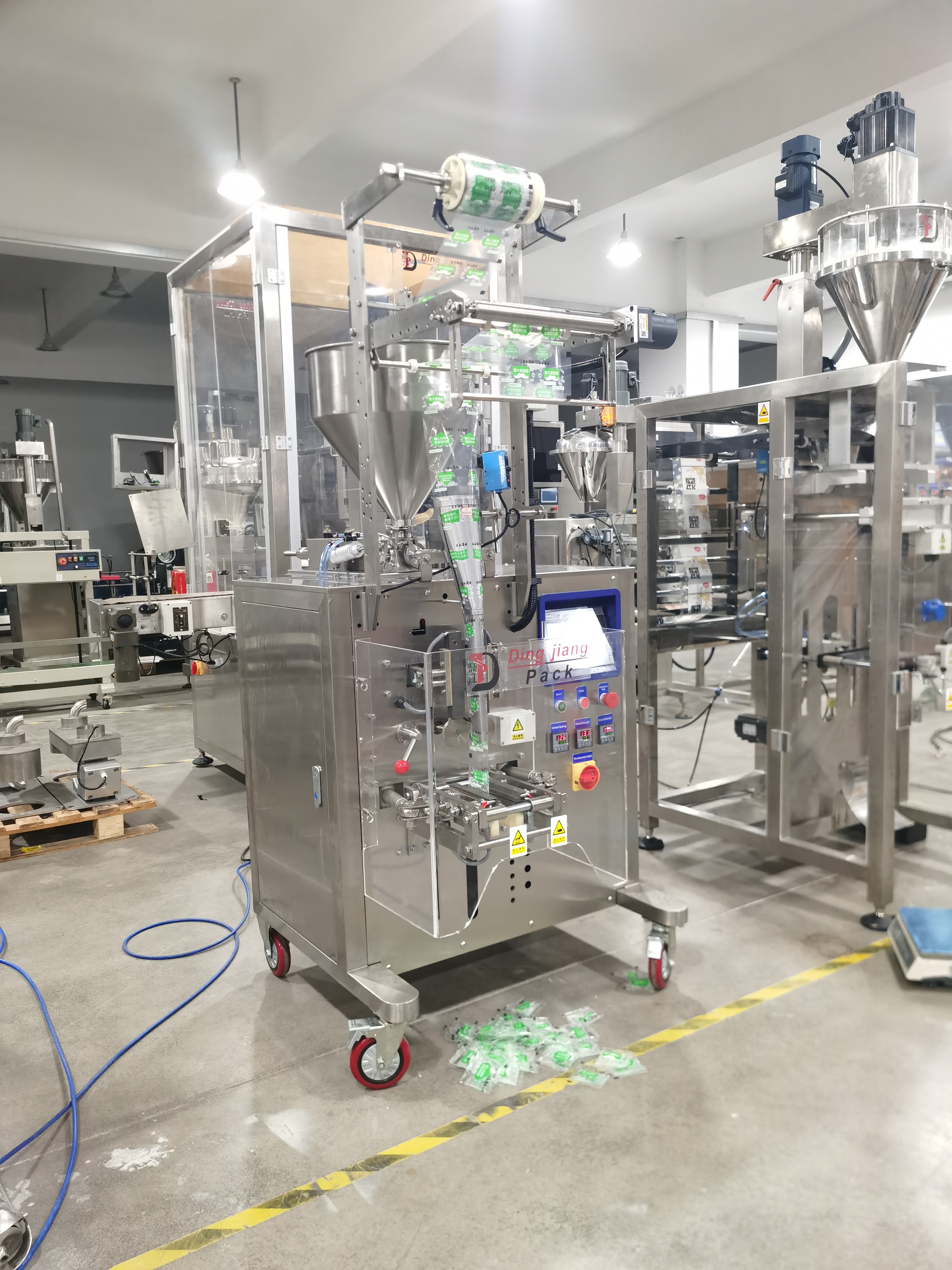 Automatic liquid sachet pack machine for soya sauce 8