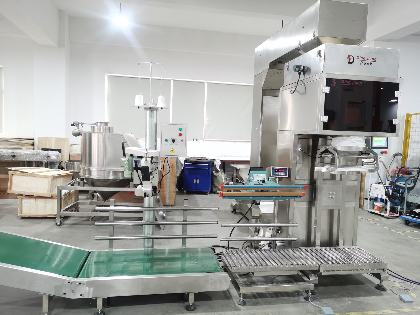 About Dingjiang DJ-Z25 5-25kg bread crumbs packing machine ready ship to spain 5