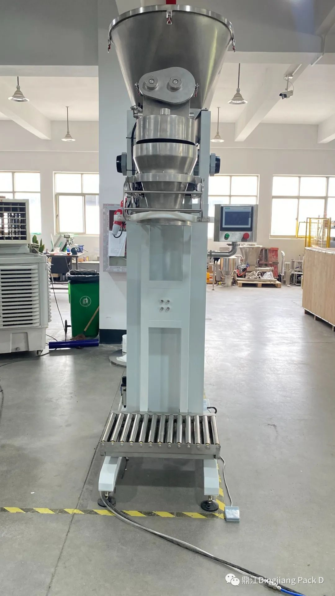 Semi-Automatic Powder Packing Machine