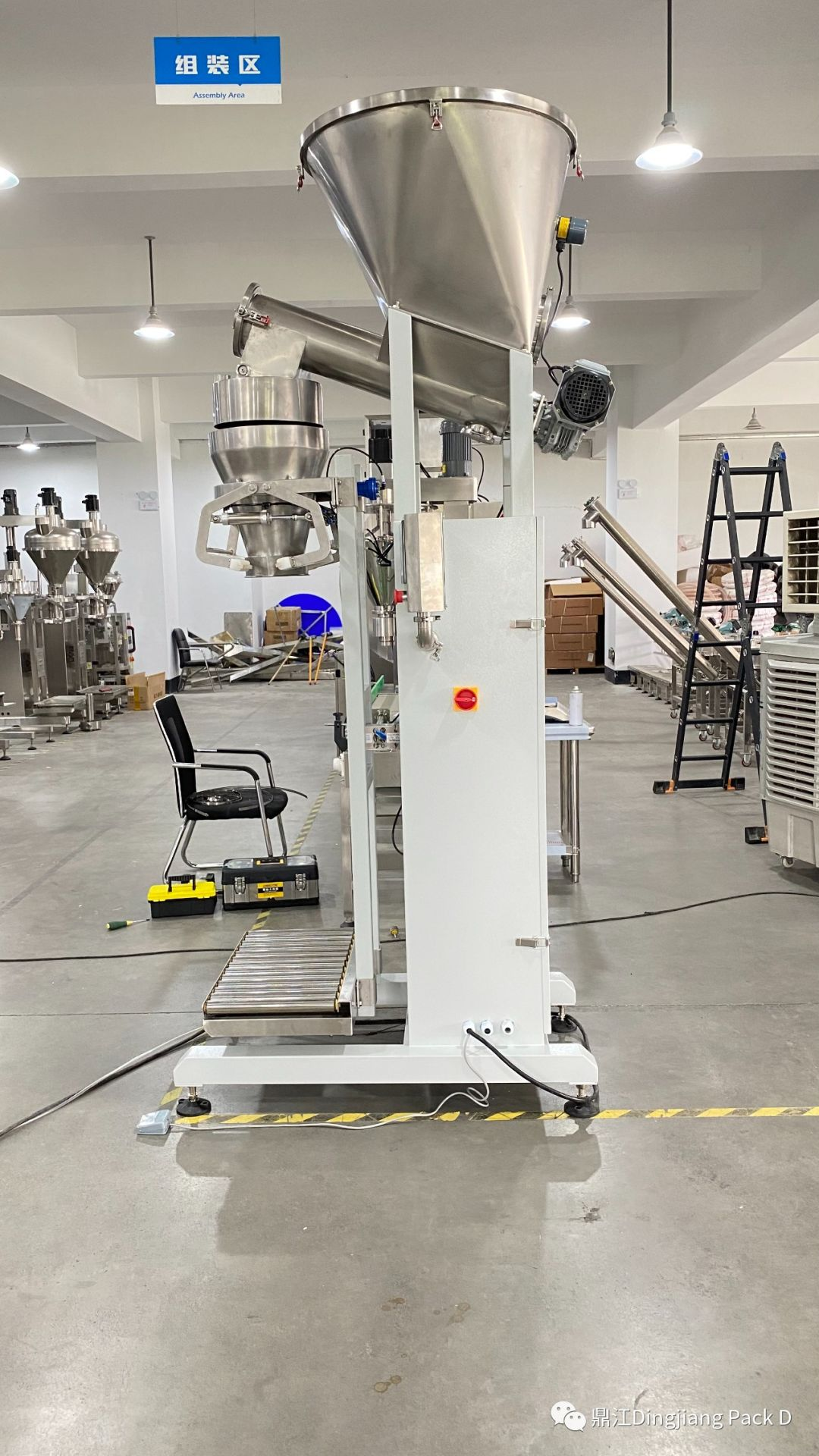 Semi-Automatic Powder Packing Machine