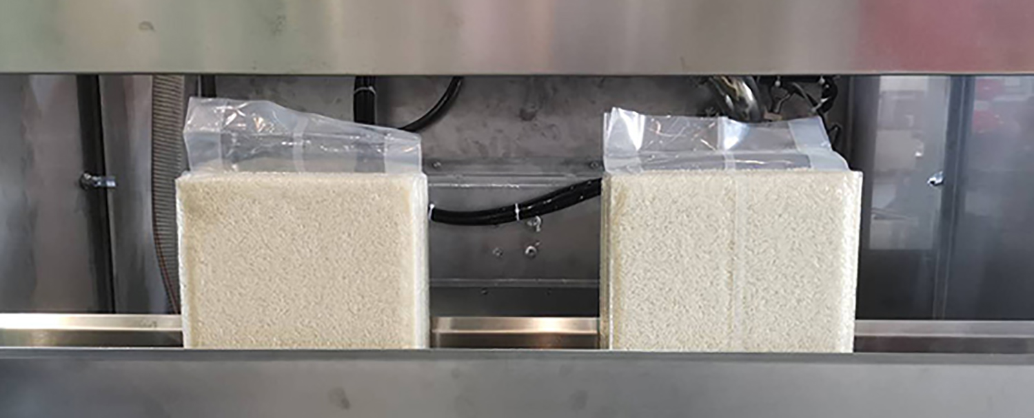 Vacuum hexahedron 5kg automatic rice grain packaging machine1 5