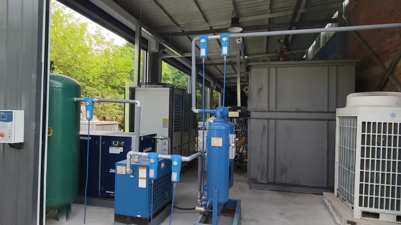 Instalación de enfriadora de 40 HP