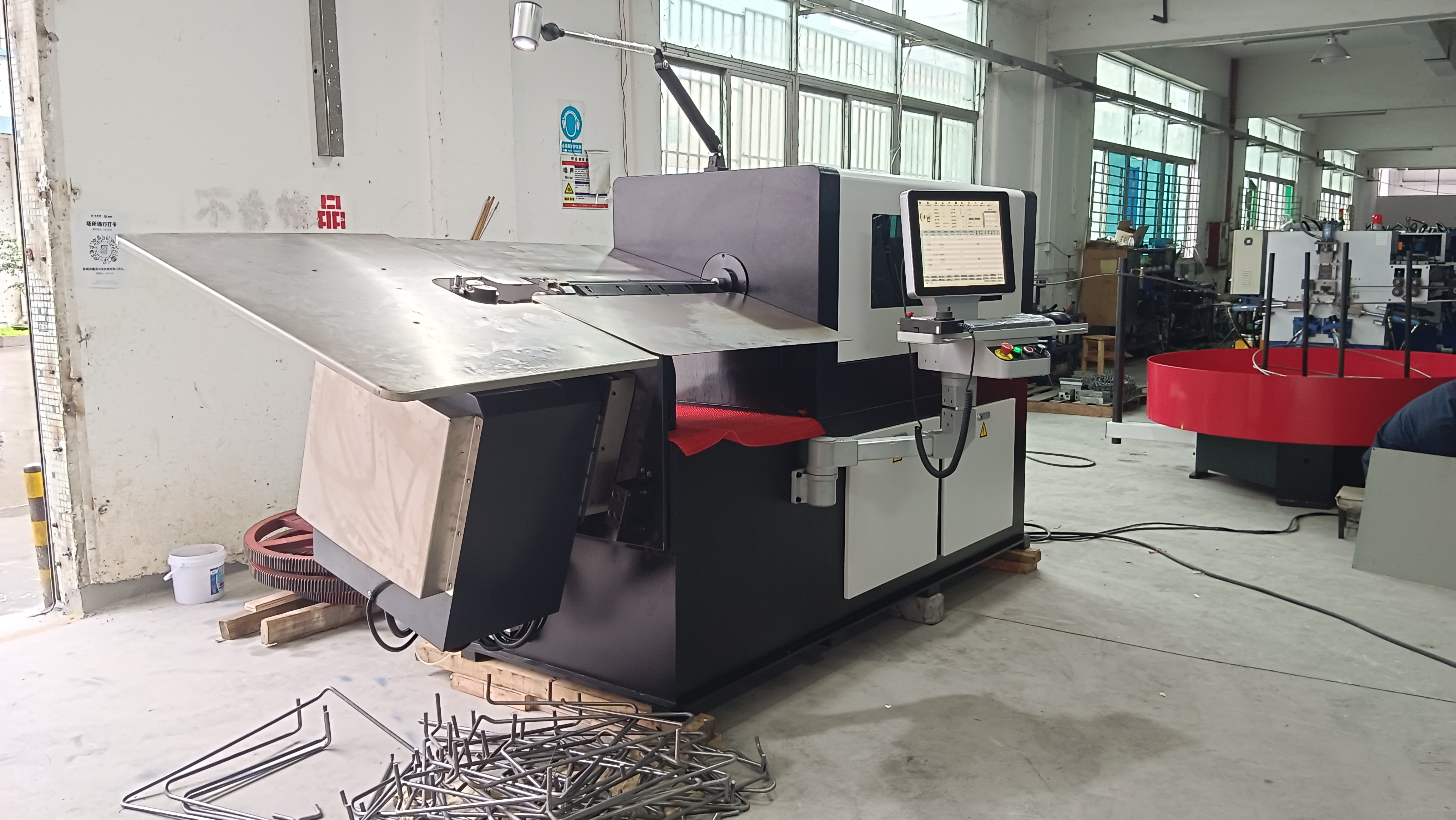 شركة شينشنغ للآلات، شركة صينية مصنعة وموردة لماكينات ثني الأسلاك ثلاثية الأبعاد CNC 4