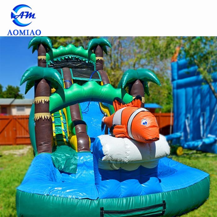 Small Inflatable Water Slide - Anemone Fish SL1760 2
