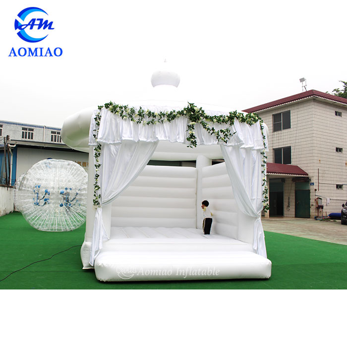 5m x 4m Wedding White Inflatable Bounce House Jumping Castle 3