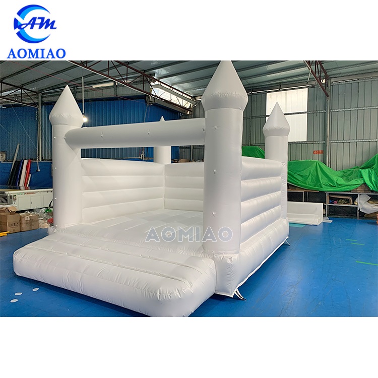 13ft white bouncy castle for wedding party 4