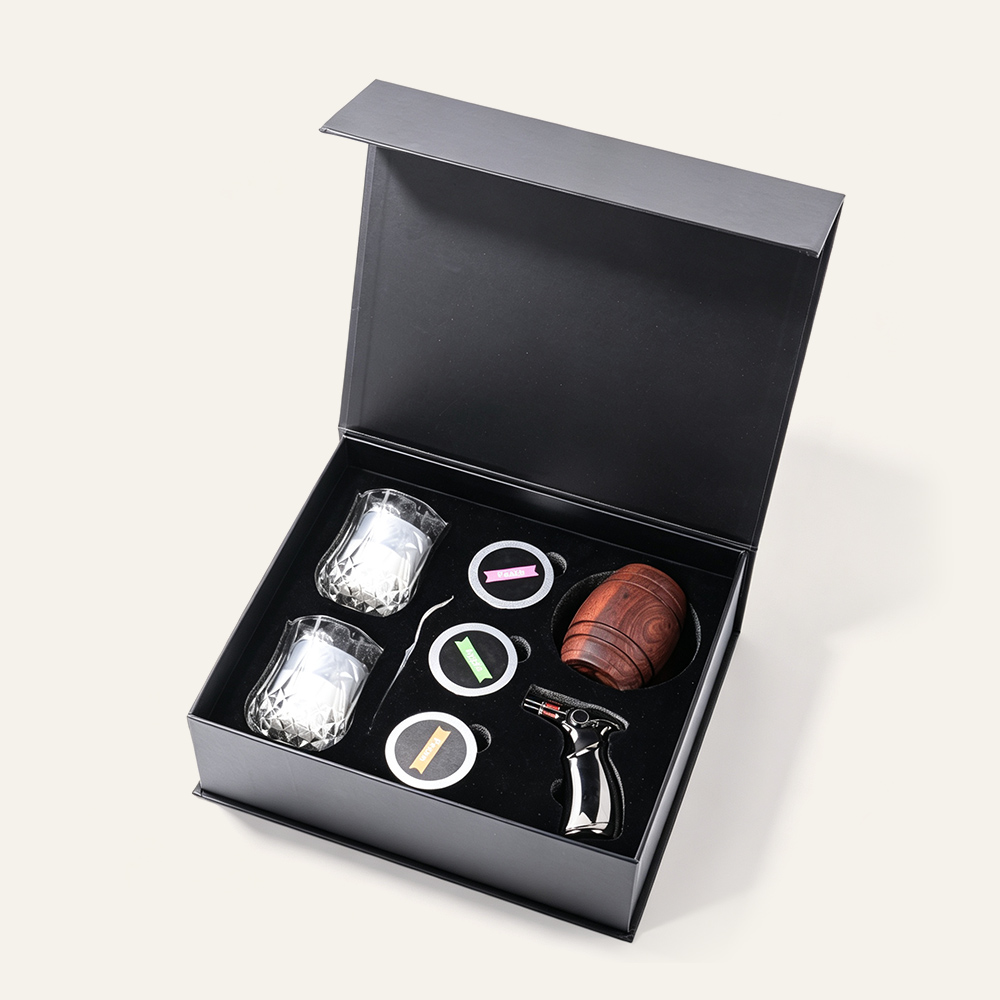 Cocktail-Räucherset aus Sapele-Holz in Fassform, Whisky-Räucherset im Vintage-Fass-Design, komplettes Barzubehör, individuelle Gravur, hochwertige Geschenkverpackung für Bars und den Großhandel 2