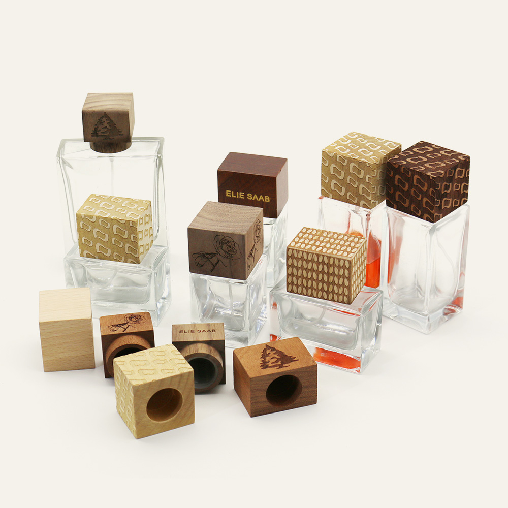 Bouchon carré en bois massif naturel pour flacon de parfum en verre - Fournisseur en gros 1