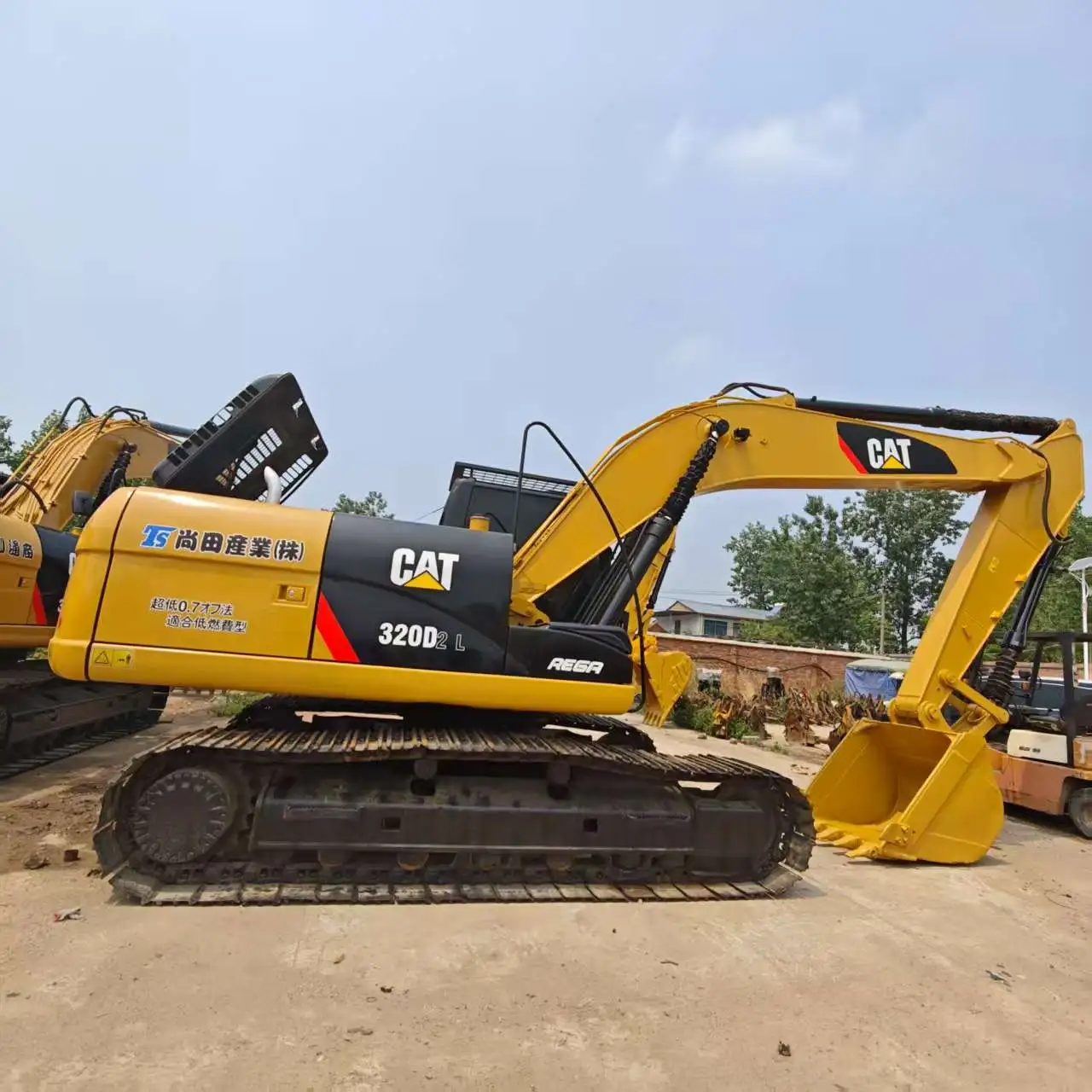 Used CAT 320D2L Excavator for Sale – Reliable and Cost-Effective Construction Equipment 1