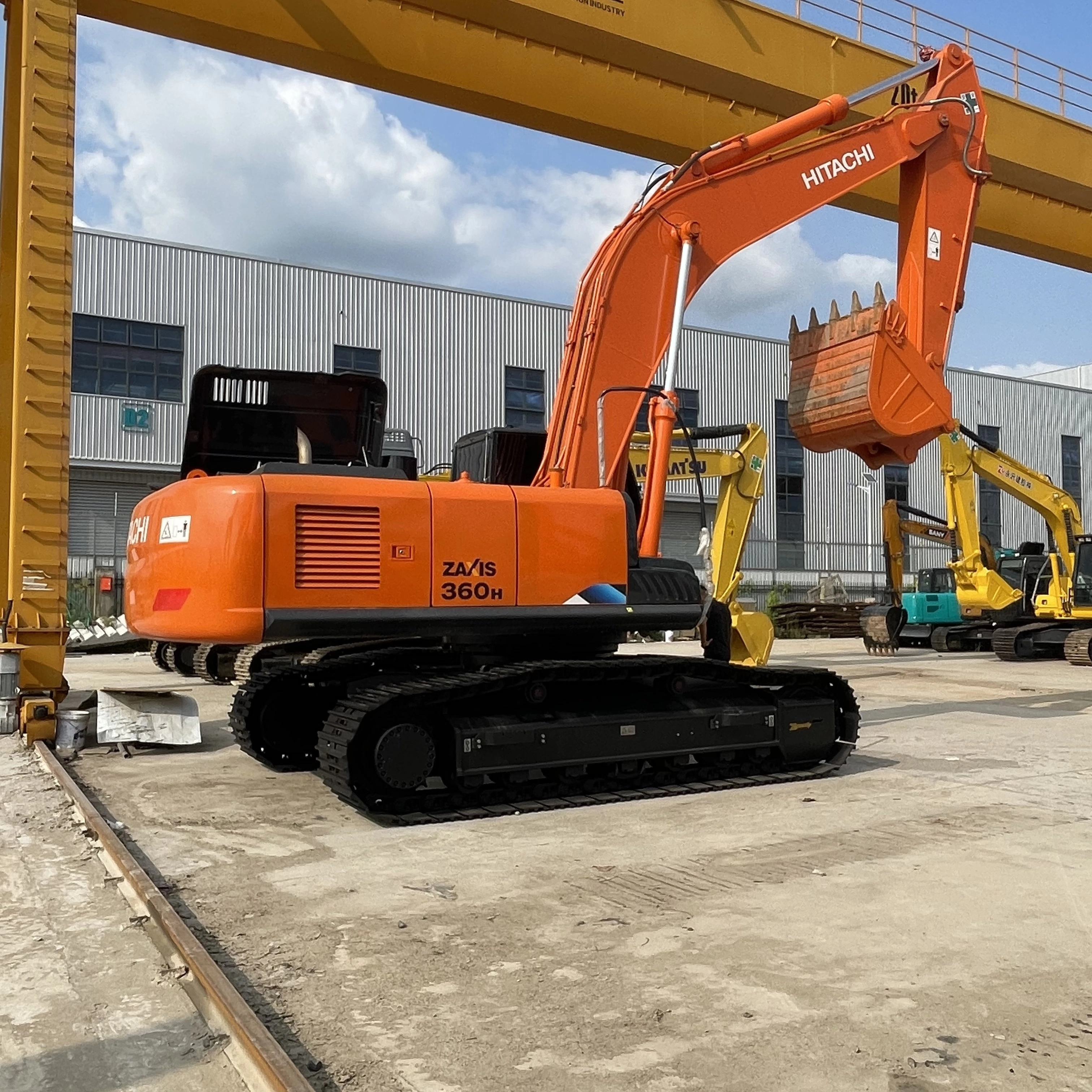 Pelle hydraulique Hitachi ZX350H de 35 tonnes d'occasion pour la construction 1