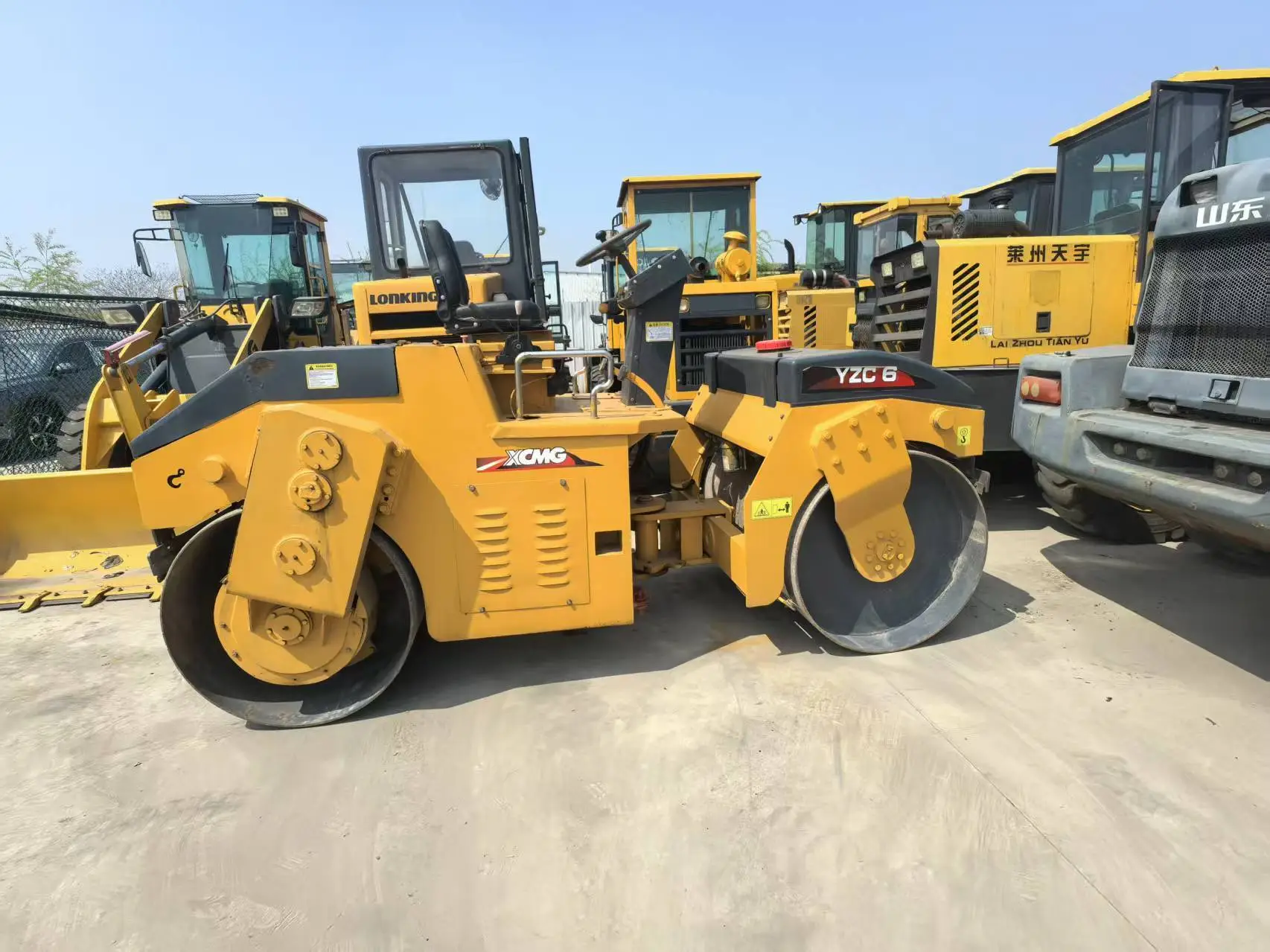 Used XCMG YZC6 Vibratory Roller | XCMG YZC6 Double Drum Road Roller 1