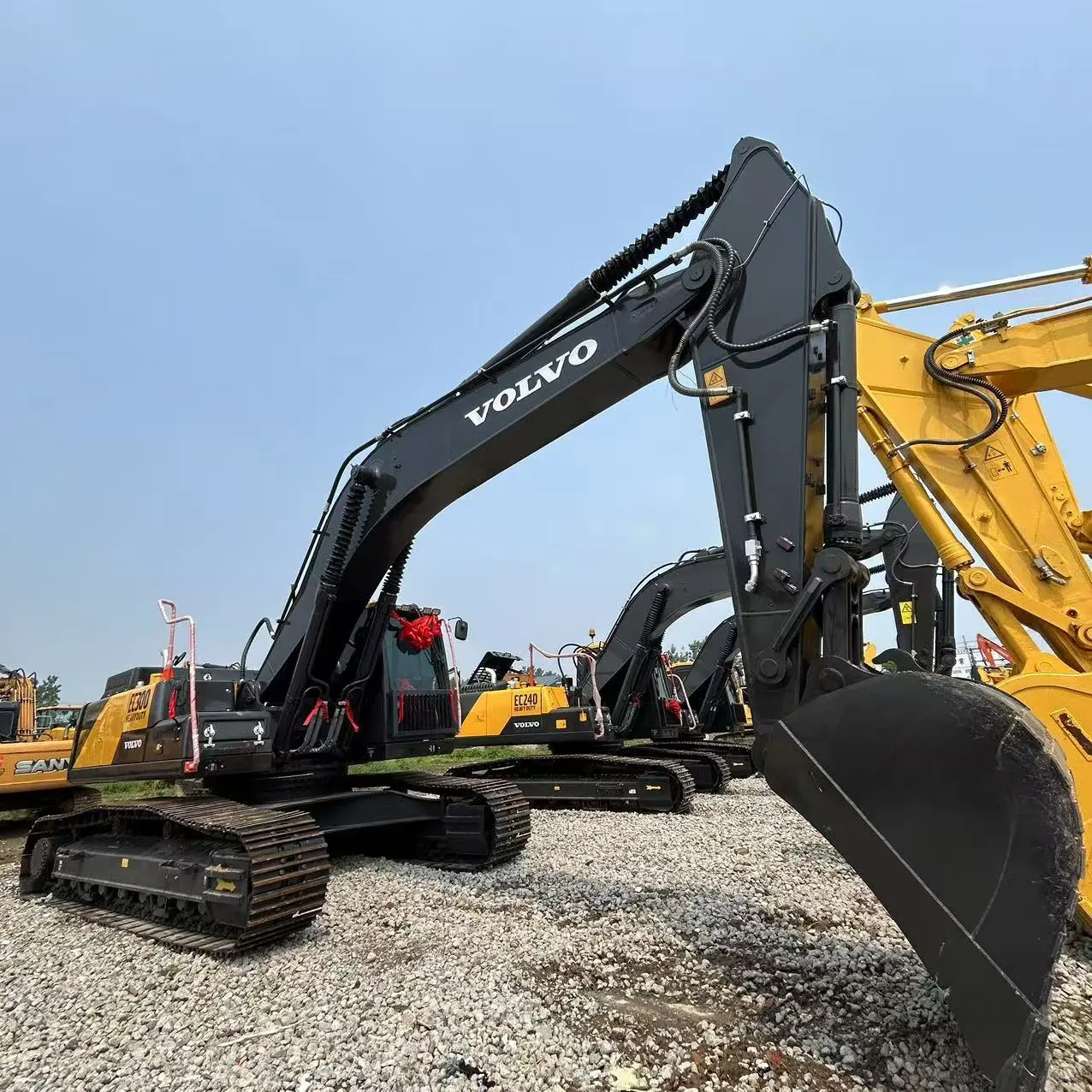 Used Volvo EC300 Hydraulic Crawler Excavator for Sale 1