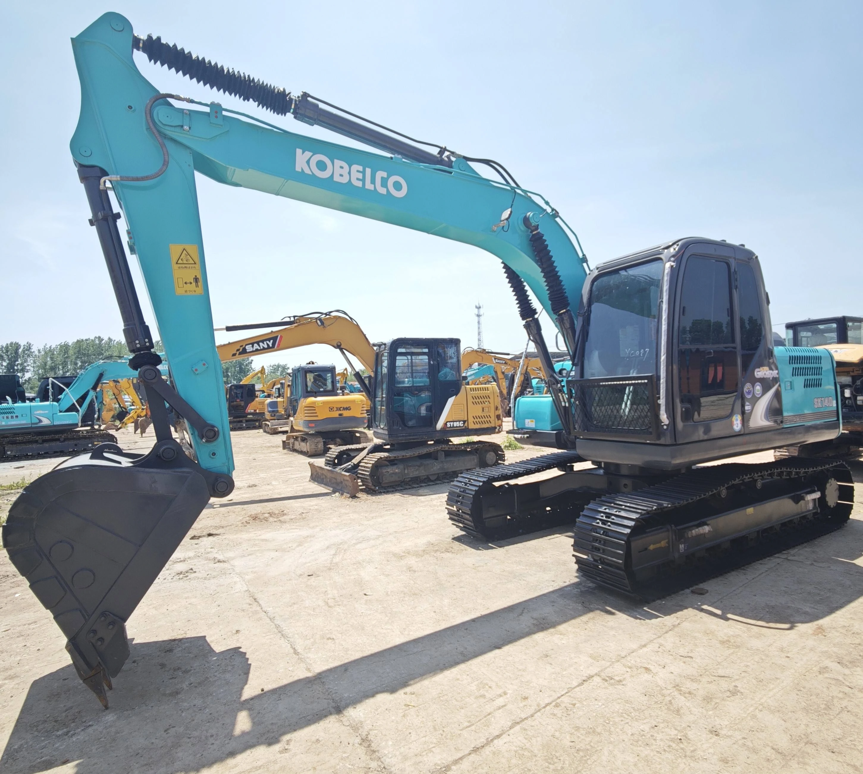 Used Kobelco SK140LC-11 Hydraulic Crawler Excavator for Sale 1
