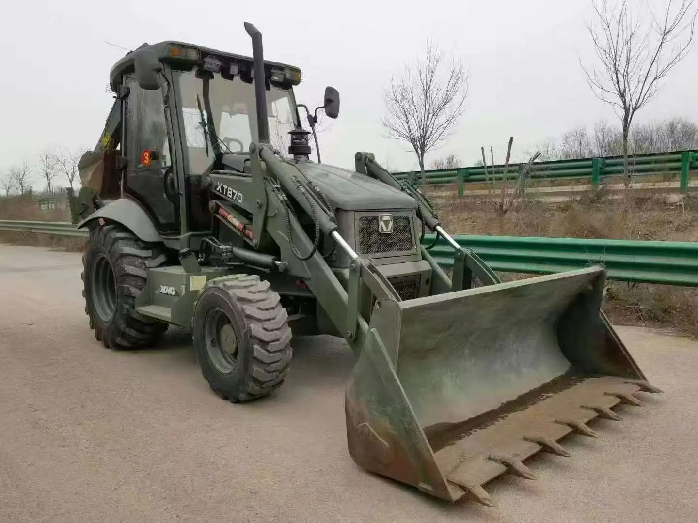 Used XCMG XT870 Backhoe Loader Construction Equipment with Excavating and Loading Functions for Sale 1
