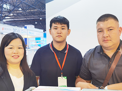 Exchange Conference with Wisedent at the Kazakhstan Dental Exhibition 9