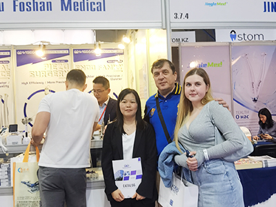 Exchange Conference with Wisedent  at the Kazakhstan Dental Exhibition 10