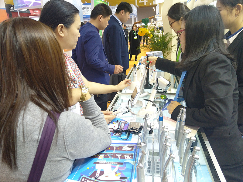 Wonderful Moments of Exhibitions At Aome and Abroad 4