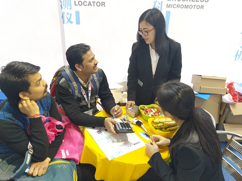 Wonderful Moments of Exhibitions At Aome and Abroad 1